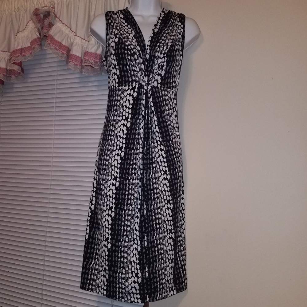 Worthington Sleeveless B/W Slinky Summer Sundress